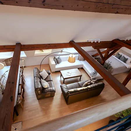 Turnkey I Old Town 5br Loft Apartamento