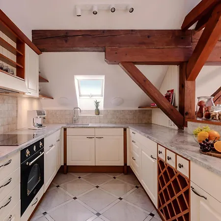 Turnkey I Old Town 5br Loft Lejlighed Prag
