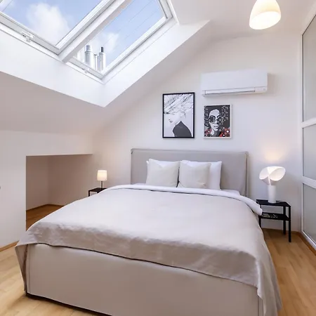Lejlighed Turnkey I Old Town 5br Loft