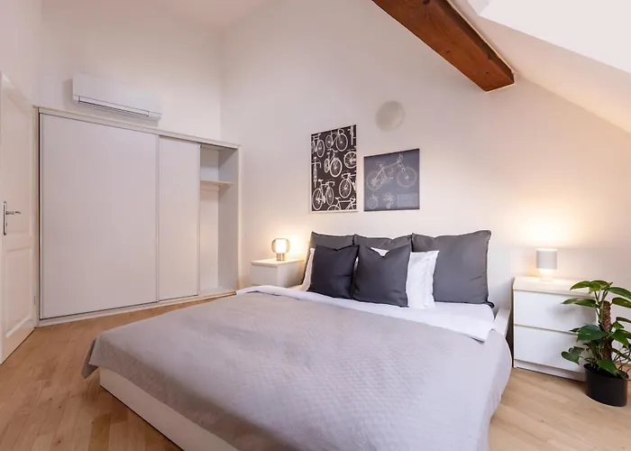 Turnkey I Old Town 5br Loft Apartamento